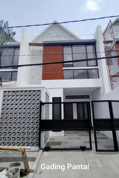 Dijual Rumah Gading Pantai